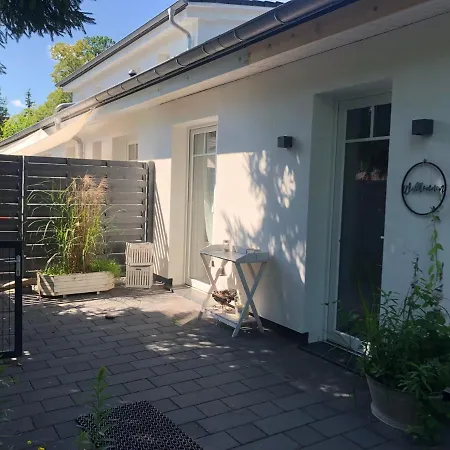Semesterbostad Gartenloft Mit Outdoor Whirlpool Und Garten *