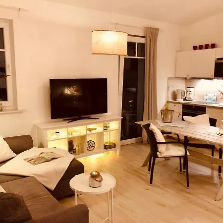 Dom wakacyjny Gartenloft Mit Outdoor Whirlpool Und Garten