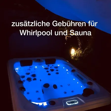 Gartenloft Mit Outdoor Whirlpool Und Garten
