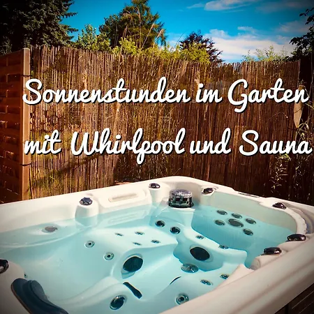 Gartenloft Mit Outdoor Whirlpool Und Garten Petershagen-Eggersdorf