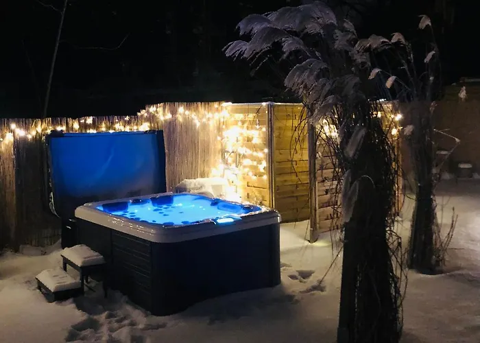 Gartenloft Mit Outdoor Whirlpool Und Garten بيت للعطل Petershagen-Eggersdorf