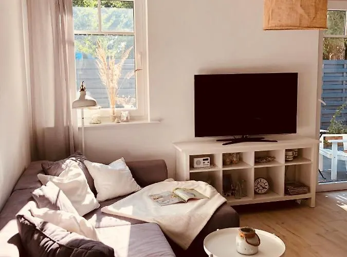 Gartenloft Mit Outdoor Whirlpool Und Garten Semesterbostad